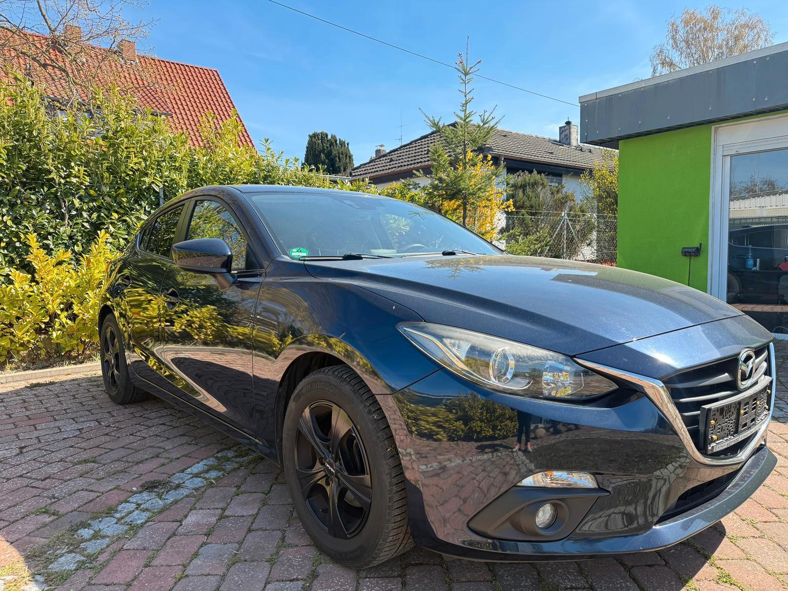 Mazda 3 Lim. Center-Line