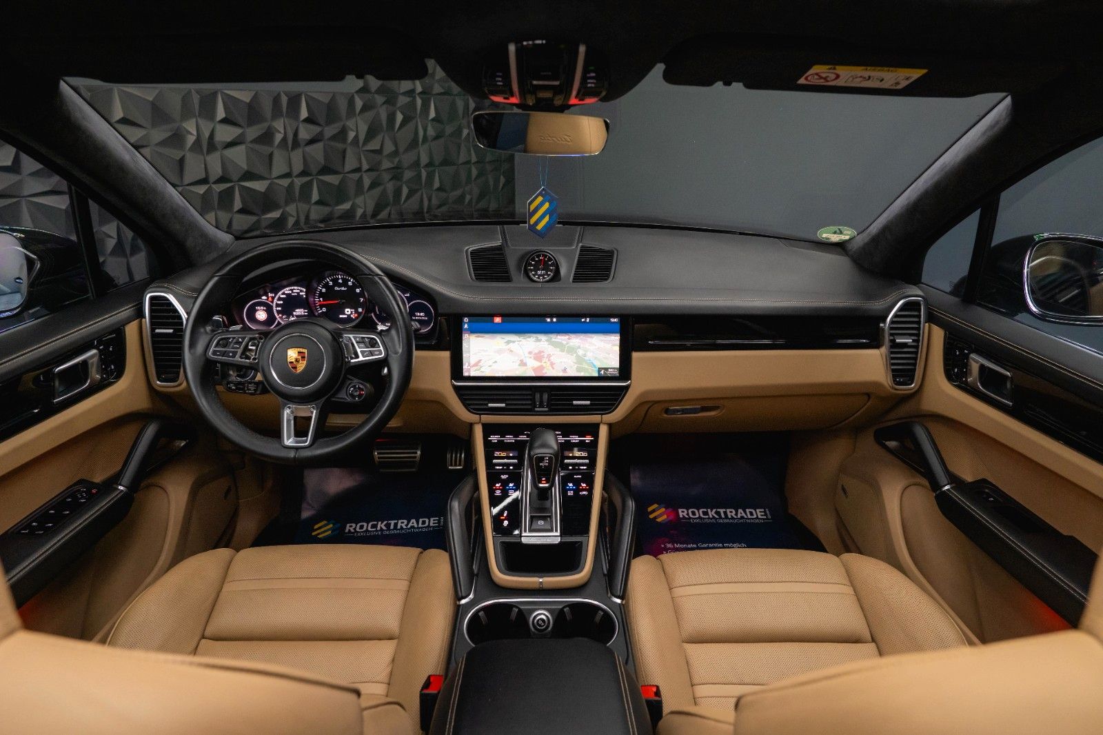 Fahrzeugabbildung Porsche Cayenne Turbo V8 Sport Chrono TECHART *ACC*PANO*