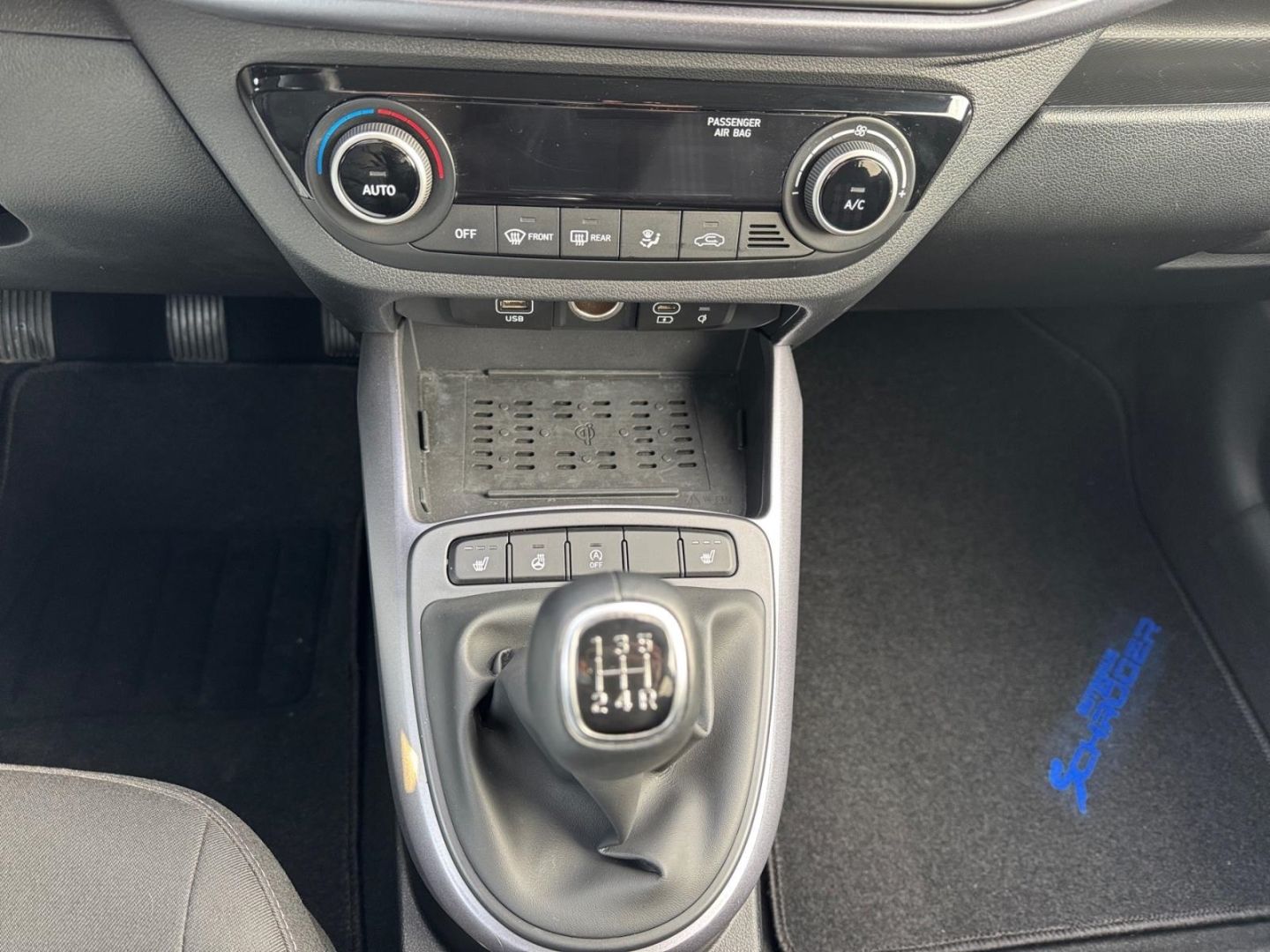 Fahrzeugabbildung Hyundai i10 1.2 Prime Navigation Rückfahrkamera Sitzheiz