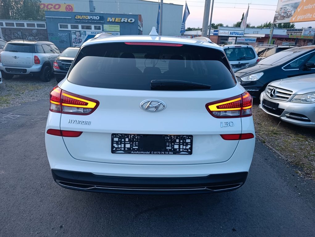 Hyundai i30 cw Prime Mild-Hybrid*KAMERA*NAVI*LED*DAB*ALU
