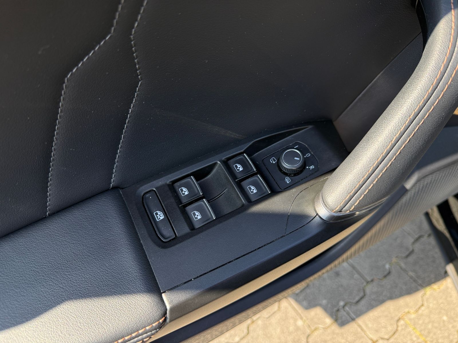 Fahrzeugabbildung CUPRA Formentor VZ e-Hybrid PANO LED NAVI ALU