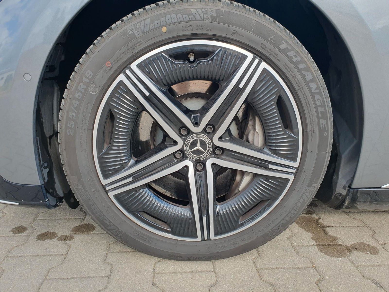 Mercedes-Benz EQE 300 Premium Panorama Allwetterreifen AMGLine foto 21