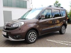 Fahrzeugabbildung Fiat Doblo Trekking
