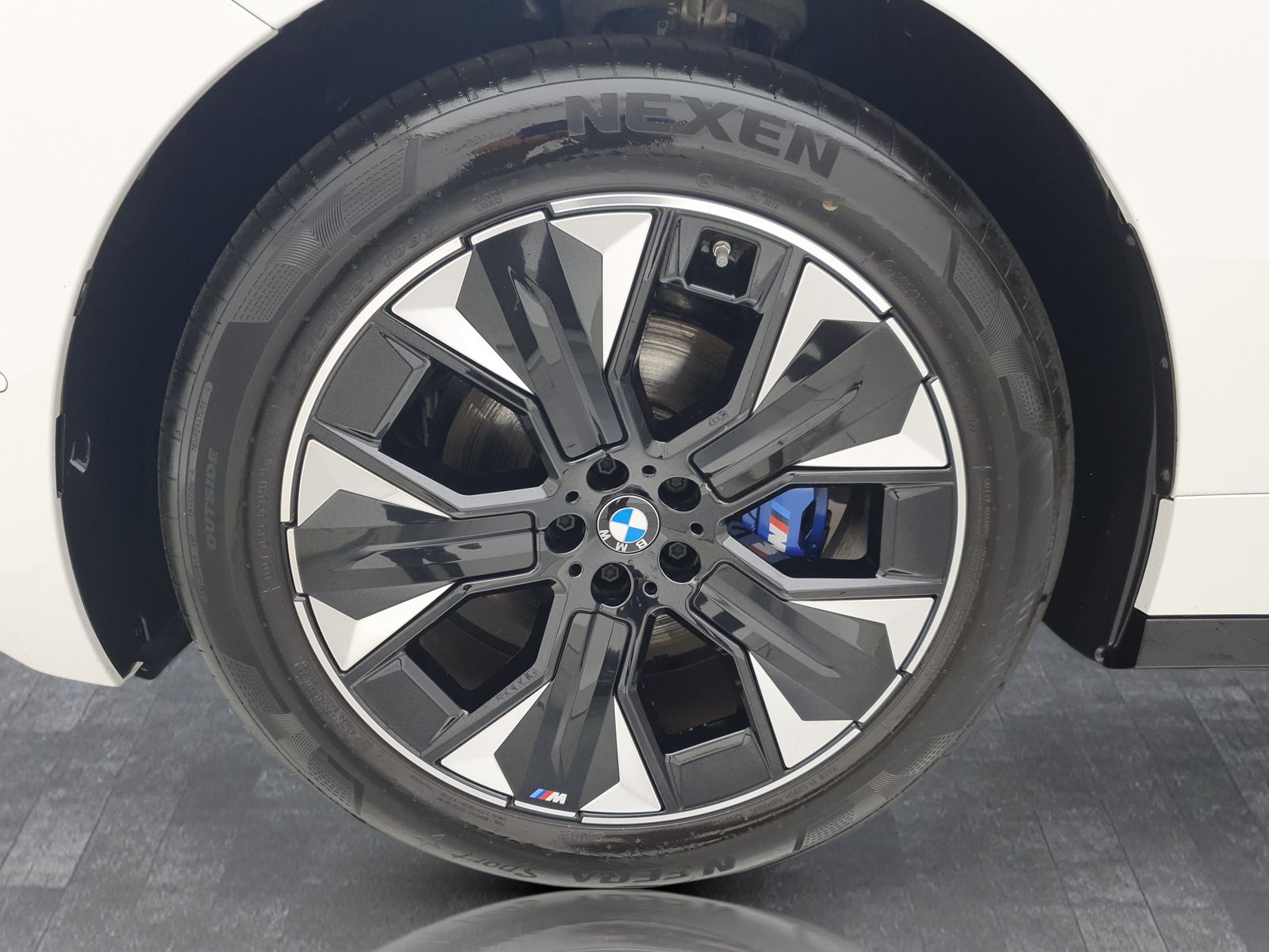 BMW iX - Bild 17