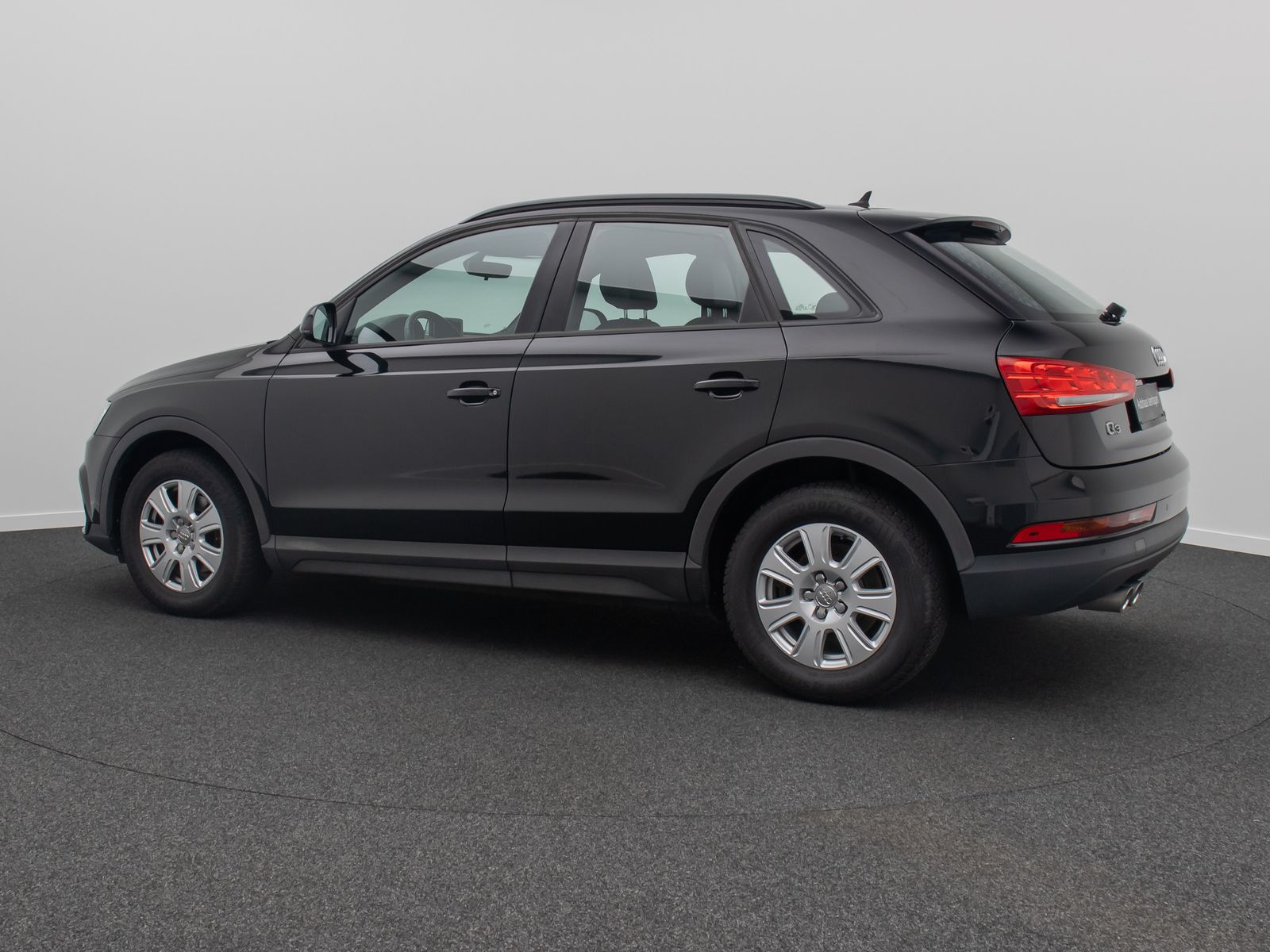 Fahrzeugabbildung Audi Q3 basis Sportsitz Xenon PDC Navi Multilenk Komf