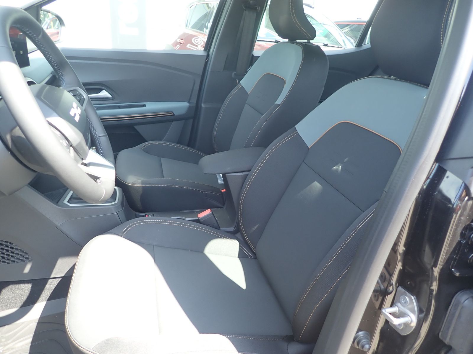 Fahrzeugabbildung Dacia Sandero Stepway Extreme TCe 110
