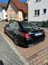 Mercedes-Benz C 200 Avantgarde - Mercedes-Benz C 200 mit Benzin-Antrieb: Schwarz, Panorama-Dach, Limousine