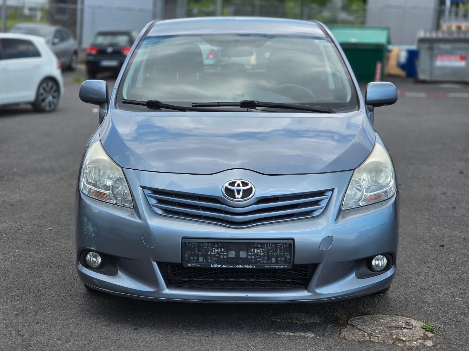 Toyota Verso Life