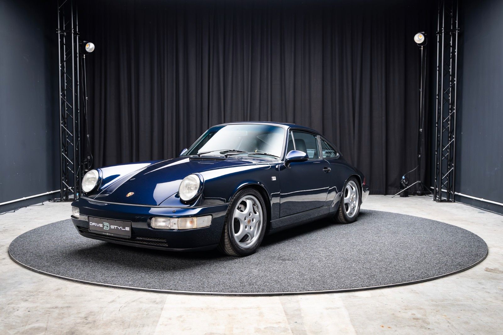 Fahrzeugabbildung Porsche 964 Carrera 2 Coupé + Schalter + H-Kennz.