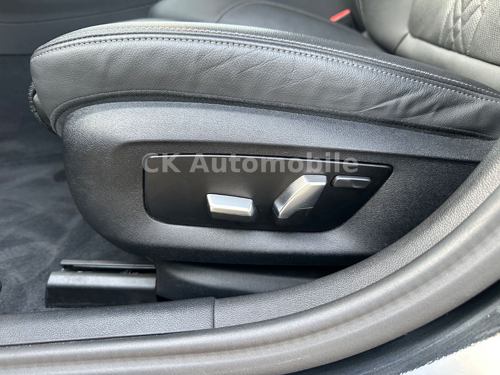 Fahrzeugabbildung BMW 530d xDrive M-Sport Facelift/Laser/Head-Up/AHK