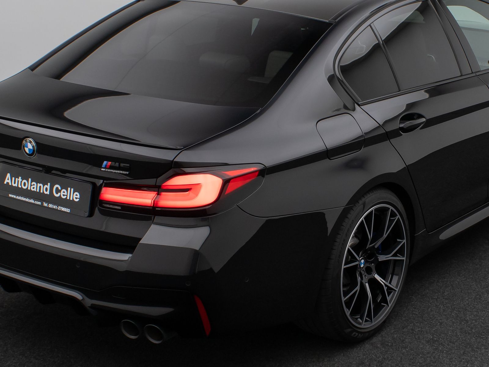 Fahrzeugabbildung BMW M5 Competition xD Kamera HUD DAB B&W SoftCL 20"