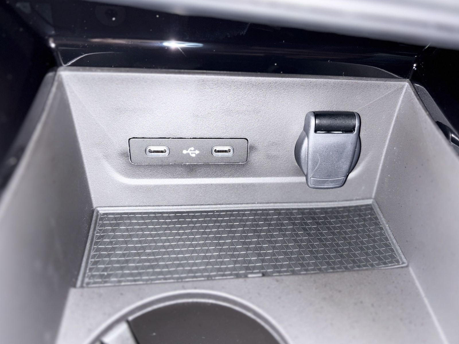 Renault Rafale - Bild 11