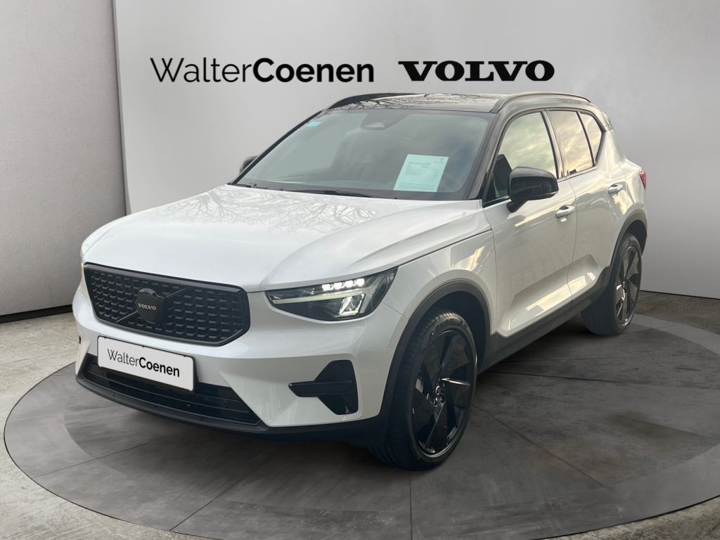 VOLVO XC40 B3 B DKGPlus Black Edition,FHZ,Seitensch.