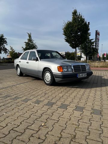 Mercedes-Benz Mercedes W124 24v 300 E Sportline