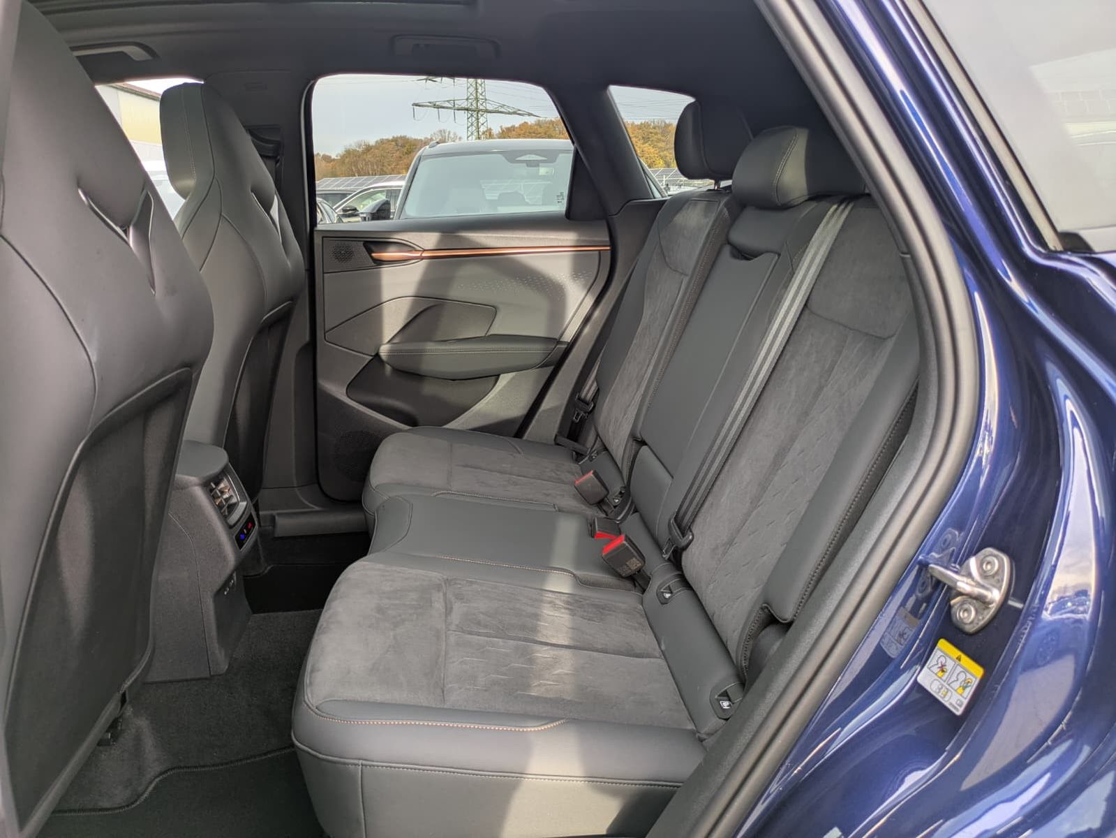 Fahrzeugabbildung CUPRA Terramar 2.0 TSI 4D VZ HUD*MATRIX*PANO*DCC*20"