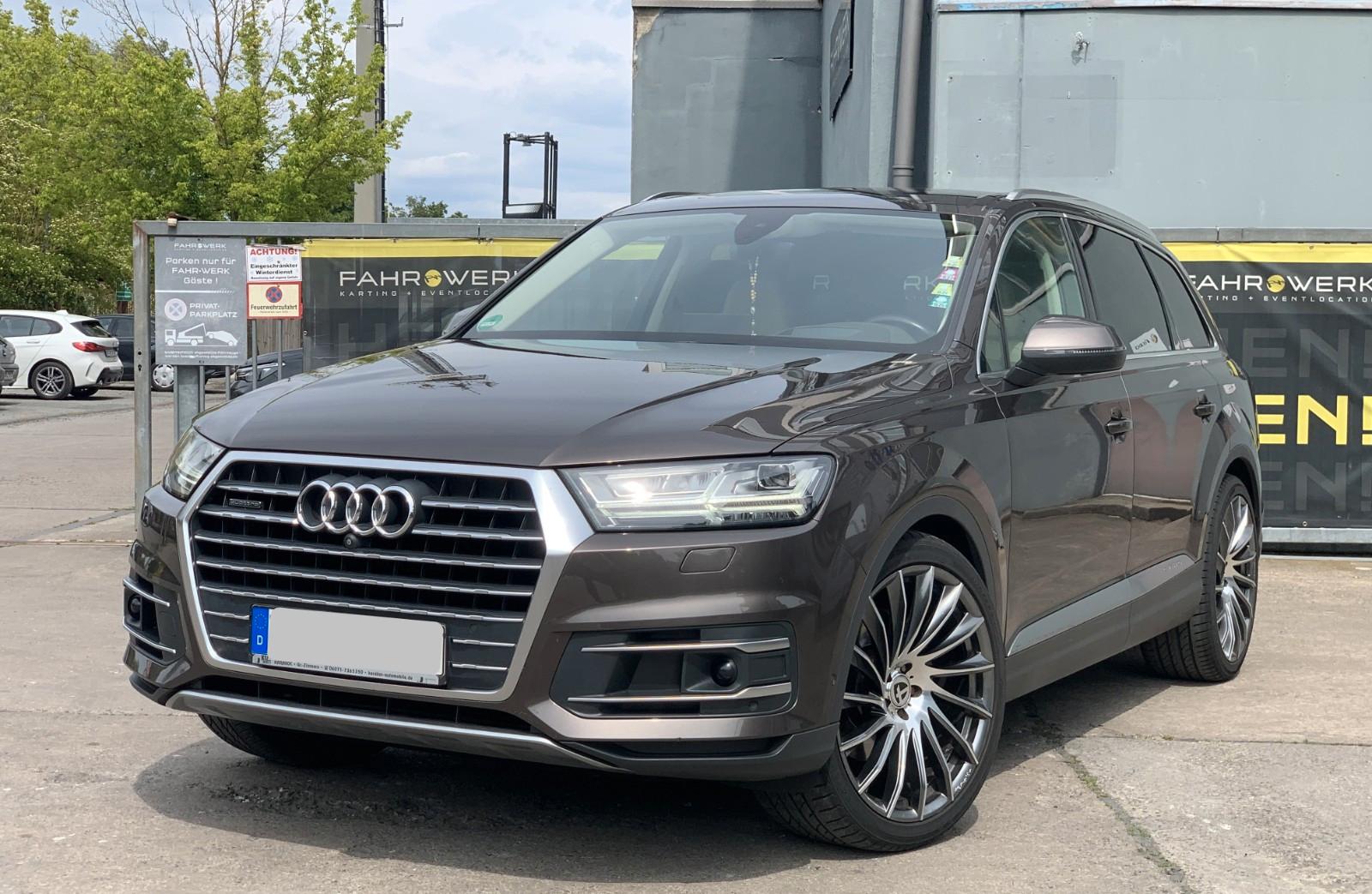 Audi Q7 3.0 TDI S LINE quattro HUD 22" ALU MASSAGE