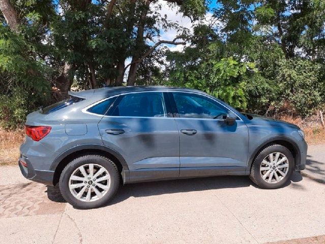 AUDI Q3 45 TFSI e S tronic -Nanograu Metallic 18 Zoll