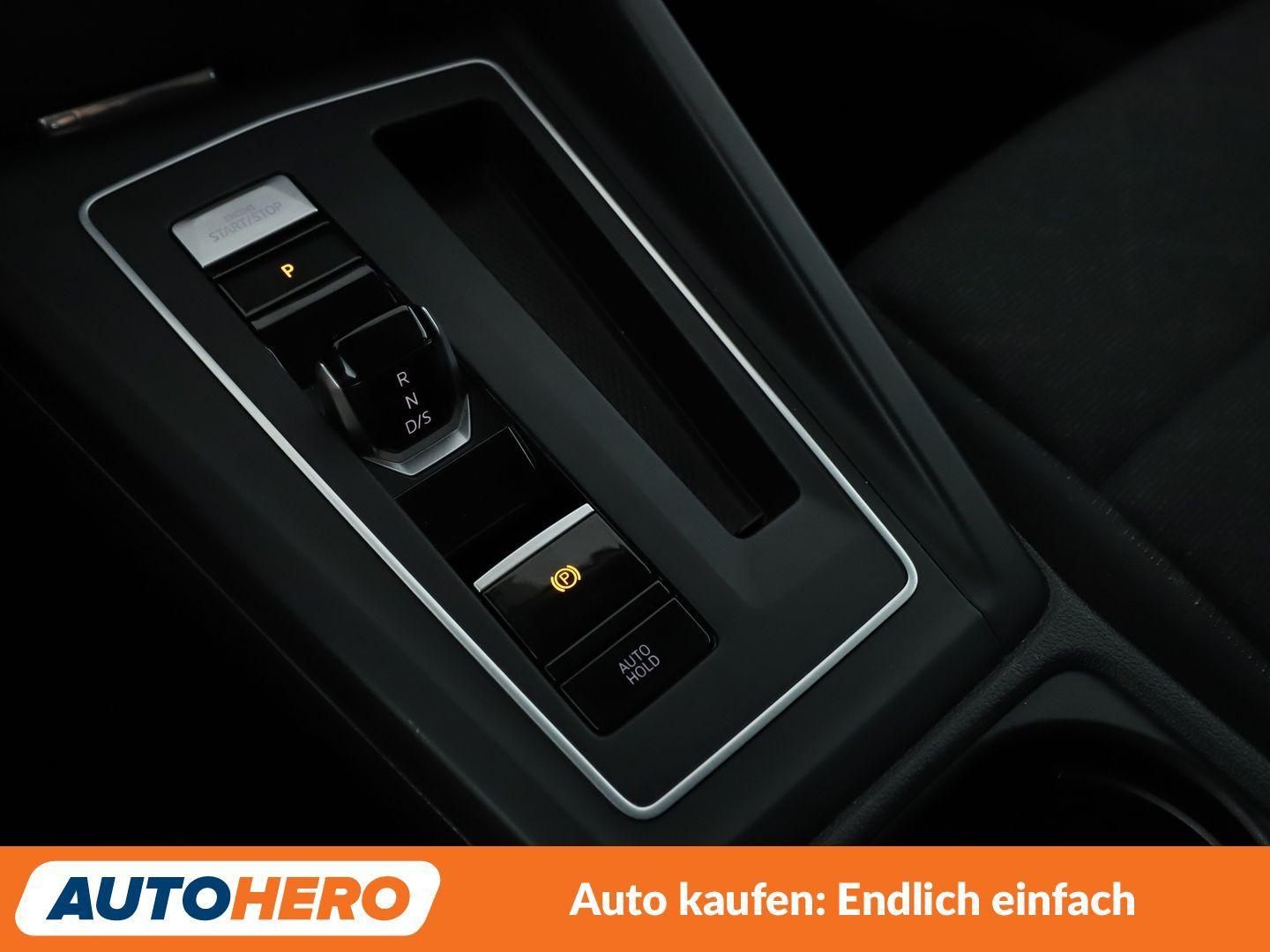 Volkswagen Golf VIII 1.0 eTSI Life Aut.*NAVI*CAM*ACC*SHZ*, миниатюра 22