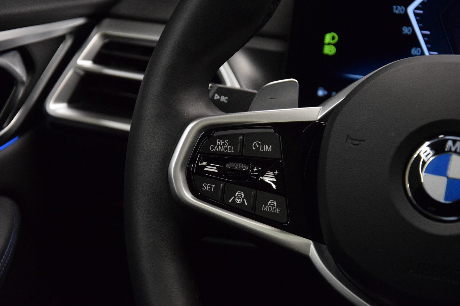 Fahrzeugabbildung BMW 420d xDrive MSport Pano HuD ACC Keyless 360° Amb