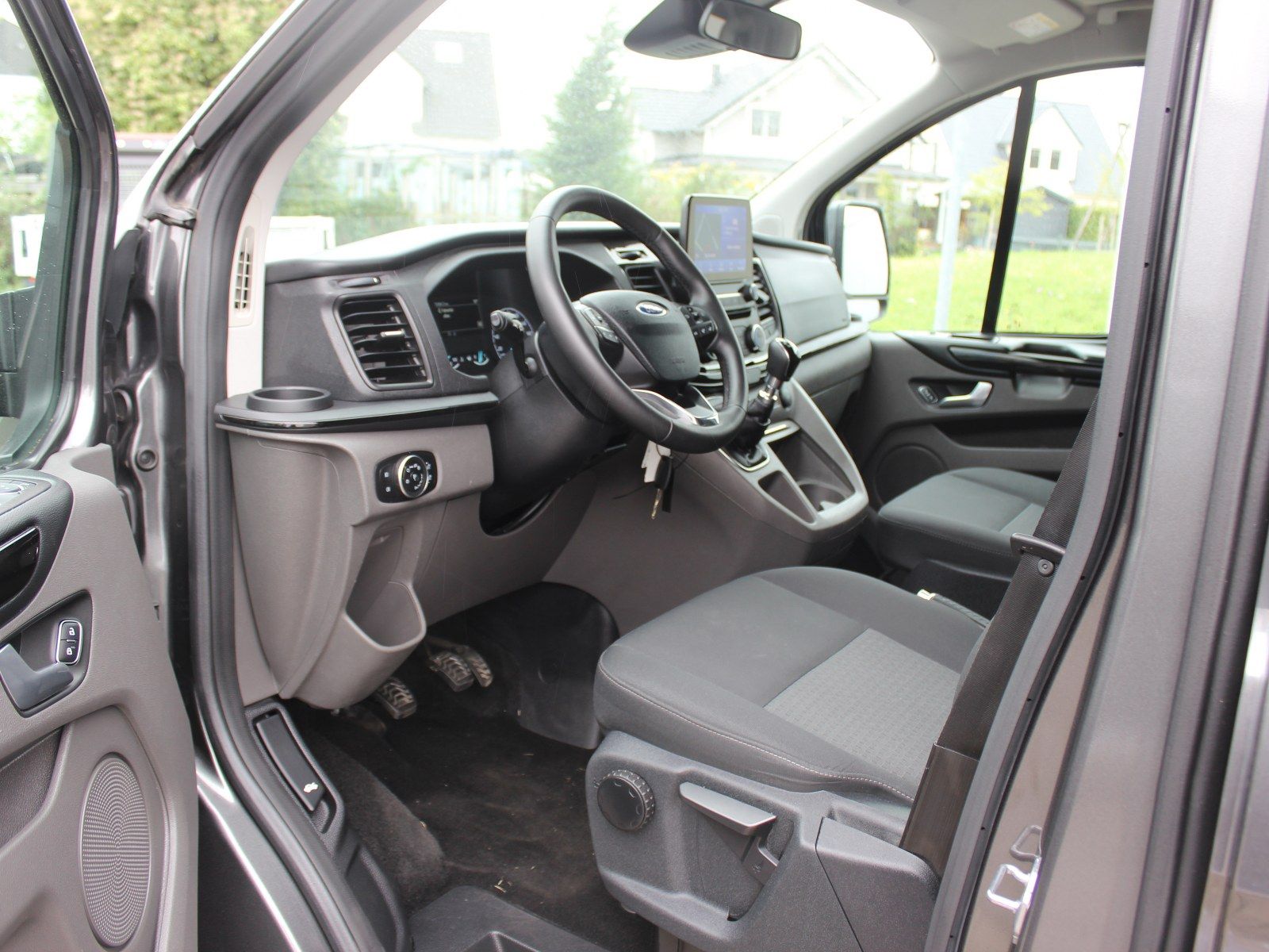 Fahrzeugabbildung Ford Tourneo Custom 320 L2 Tourneo Trend FWD
