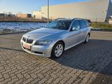 BMW 320 Baureihe 3 Touring 320d - BMW 3er Reihe aus 2007: Kombi