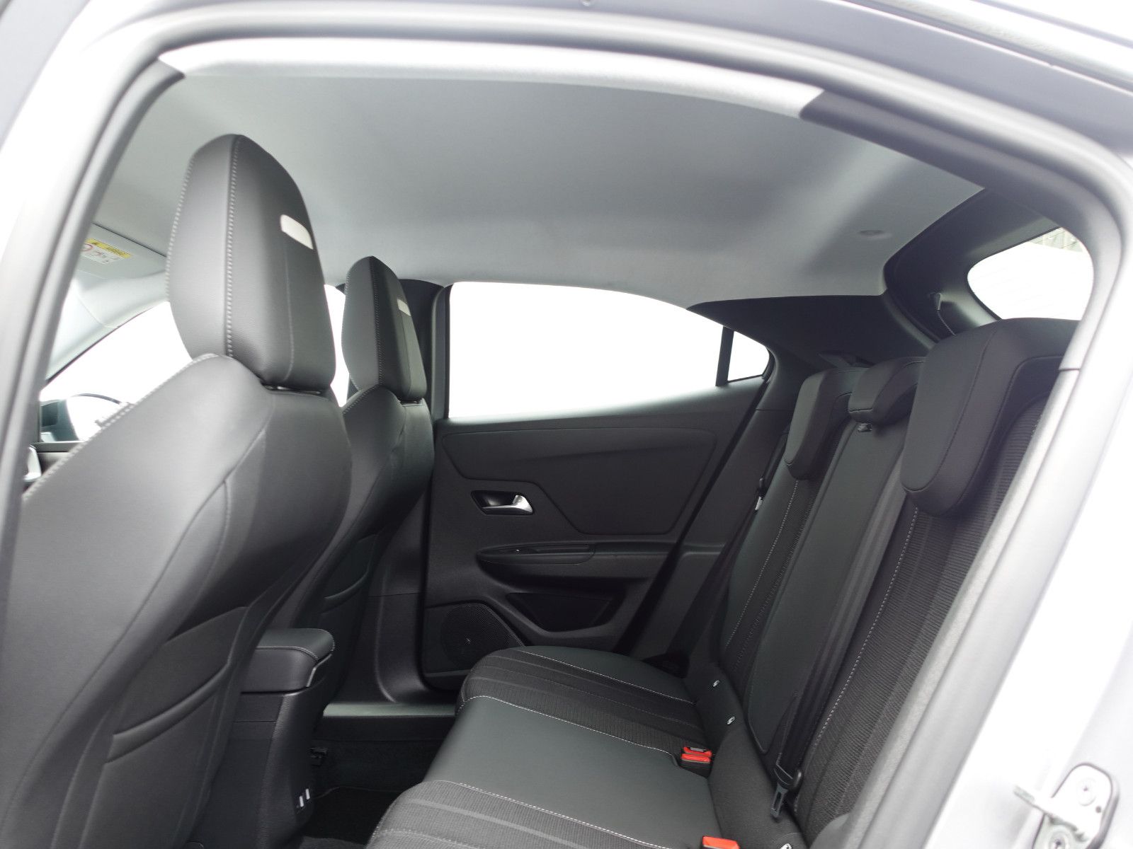 Fahrzeugabbildung Opel Mokka Elegance 1.2T,Navi,Kamera,Sitzhz,Allwetter