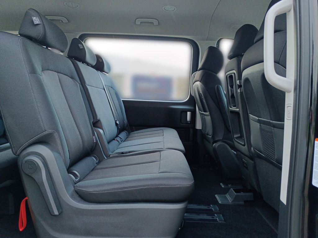 HYUNDAI Staria 1.6 T-GDI Hybrid Navi