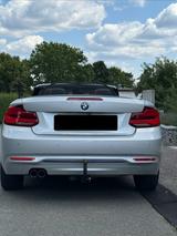 BMW 220d Cabrio Sport Line,  AHK - silberne BMW 220