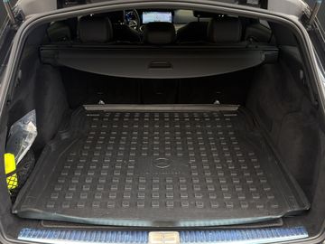 Mercedes E 200 - 11