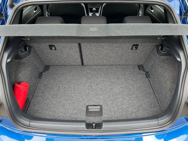 Fahrzeugabbildung Volkswagen Polo United KAMERA SITZH. NAVI KEYLESS APP-CON 1