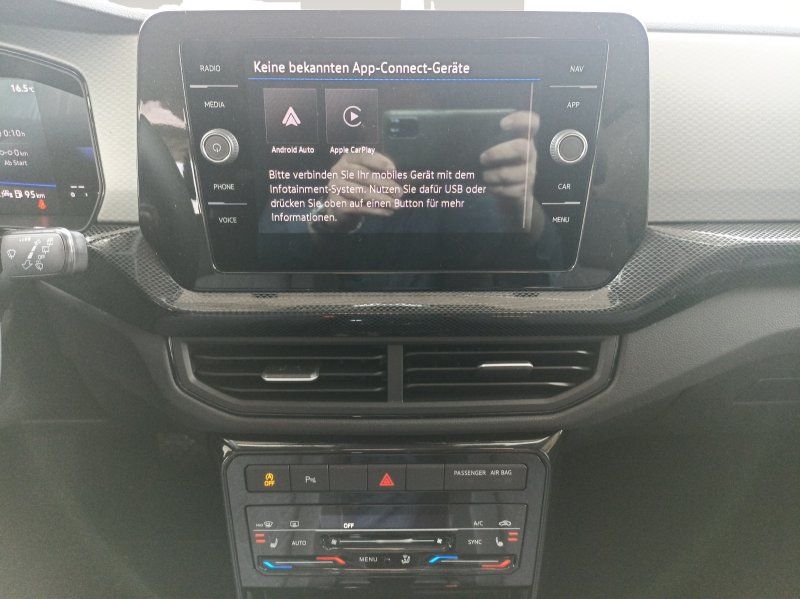 Fahrzeugabbildung Volkswagen T-Cross 1.0 TSI DSG Life SMART-LINK+PDC+KAMERA+W