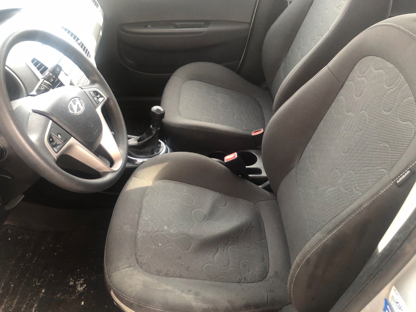Fahrzeugabbildung Hyundai i20 Comfort Seitenschaden