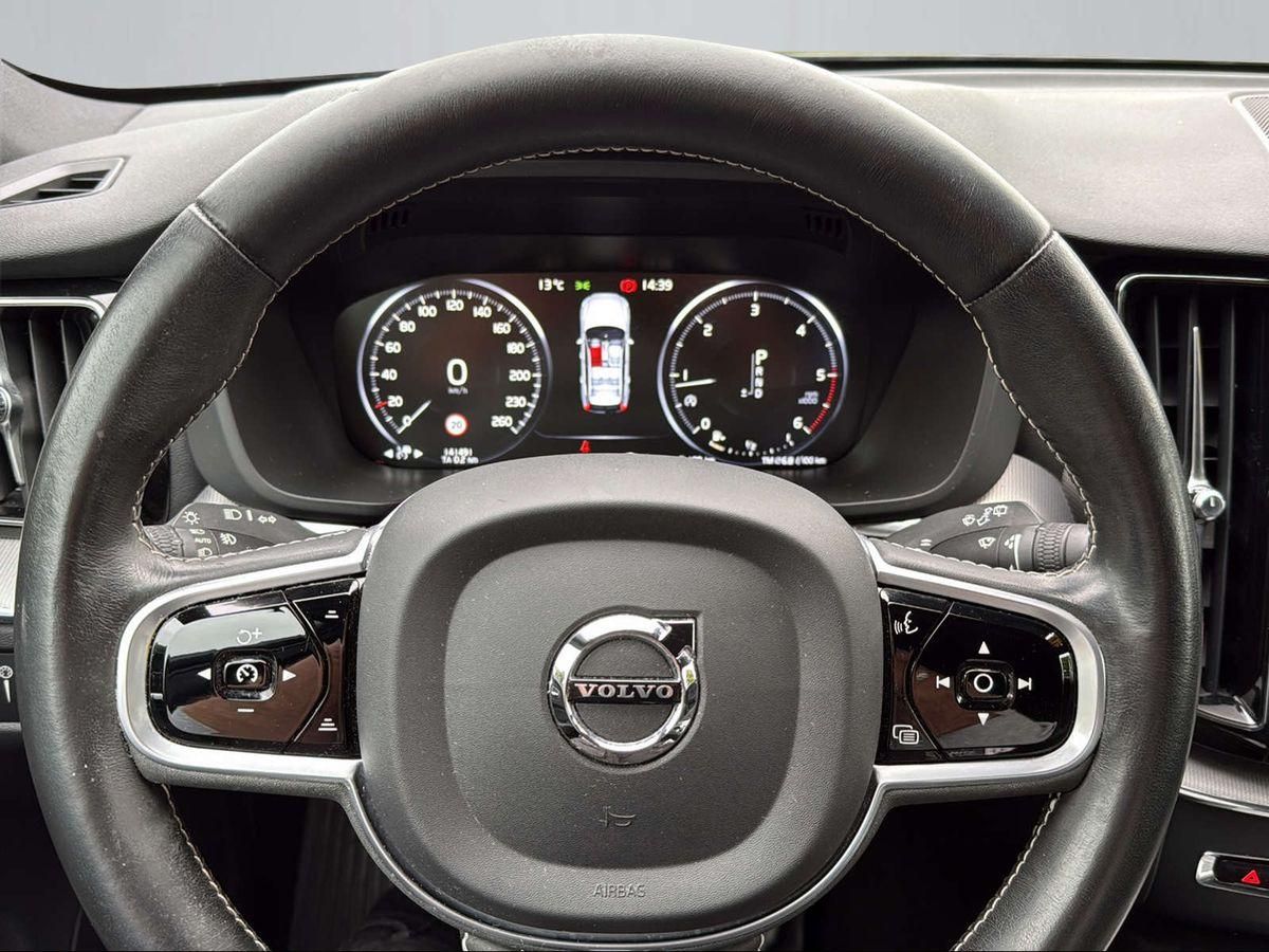 Volvo XC60 R Design 2WD 2.0 Diesel KAT Android Auto Me foto 10