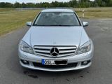 Mercedes-Benz 200 - Mercedes-Benz 200: Limousine