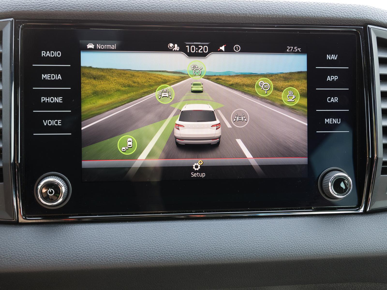 Skoda Karoq 1.5 TSI DSG Sportline NAVI REARVIEW KESSY 