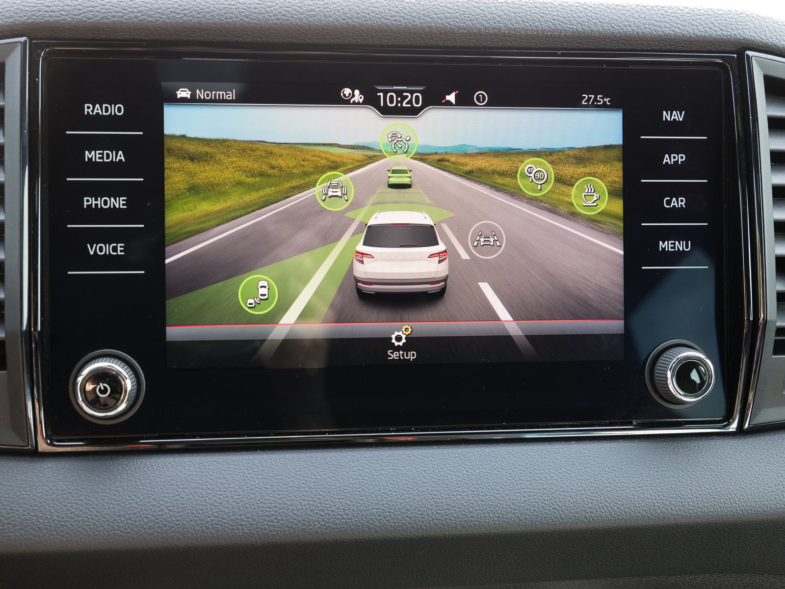 Skoda Karoq 1.5 TSI DSG Sportline NAVI REARVIEW KESSY foto 12