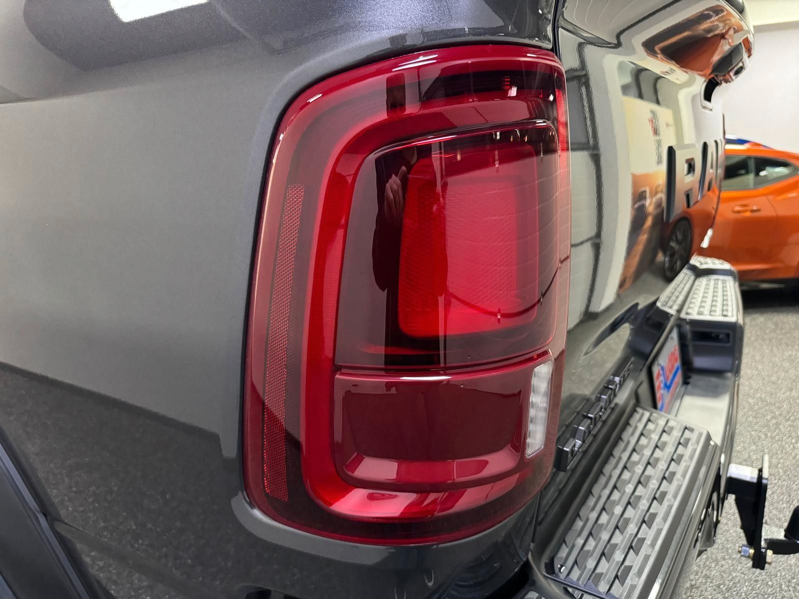 Fahrzeugabbildung Dodge RAM 3500 LARAMIE AEV OFF ROAD 6.4L-V8 37"-LONG