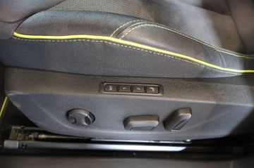 Skoda Enyaq Coupé RS Lounge WÄRMEP.+HUD+360°+PANO+AHK