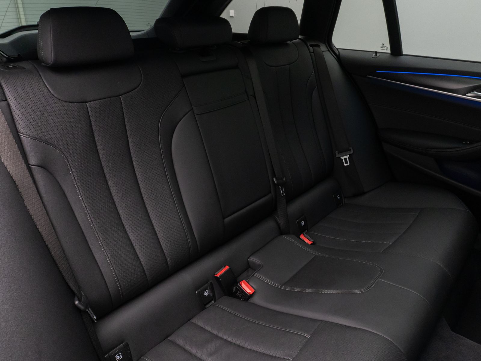 Fahrzeugabbildung BMW 530d M Sport Panorama Kamera Laser HUD DAB HiFi