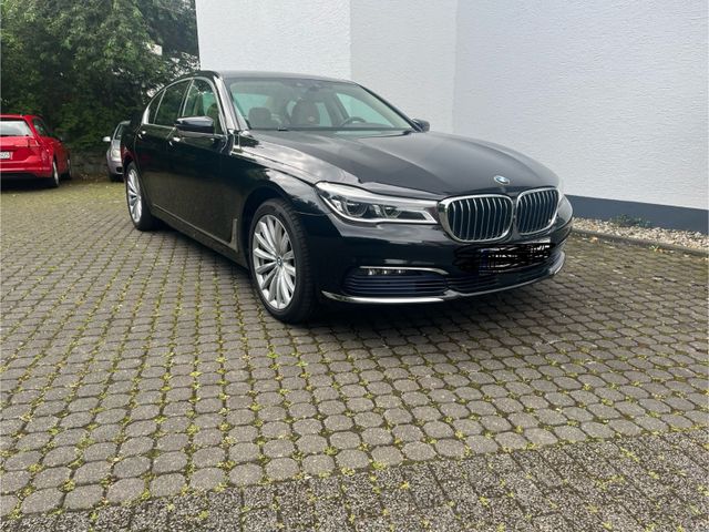 BMW 730
