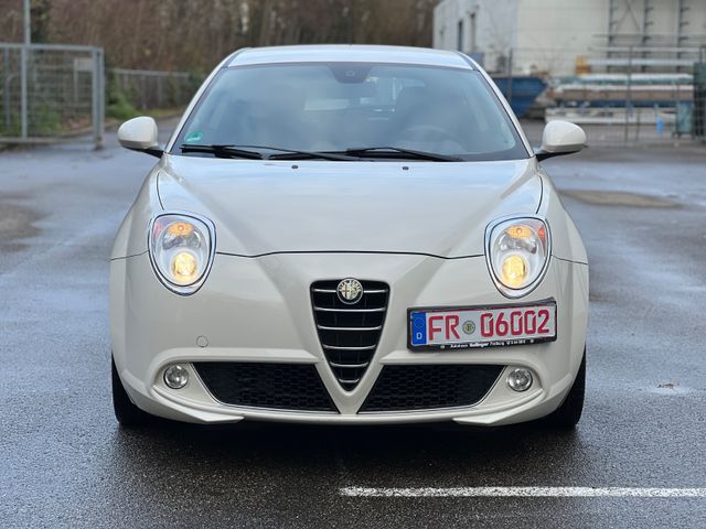 Alfa Romeo MiTo Turismo 1,4 L + Klima , Tüv Neu . 70 KW .