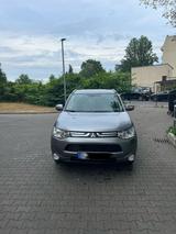 Mitsubishi Outlander 4WD  7 sitzer - Mitsubishi Outlander Kombi Gebrauchtwagen