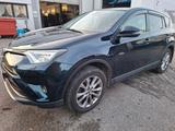 Toyota RAV 4 2,0-l-VVT-i Executive Auto 4x4 Executive - Toyota Gebrauchtwagen in Rosenheim