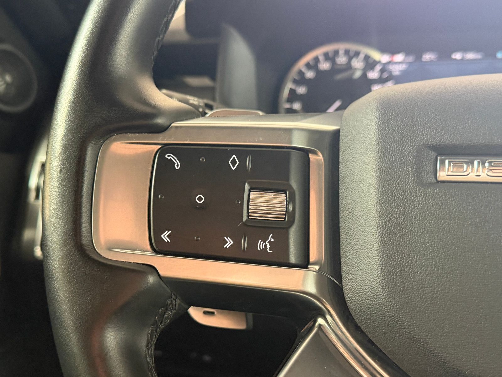 Fahrzeugabbildung Land Rover Discovery 5 R-Dynamic /PANO/MERIDIAN/360°KAM/MEM
