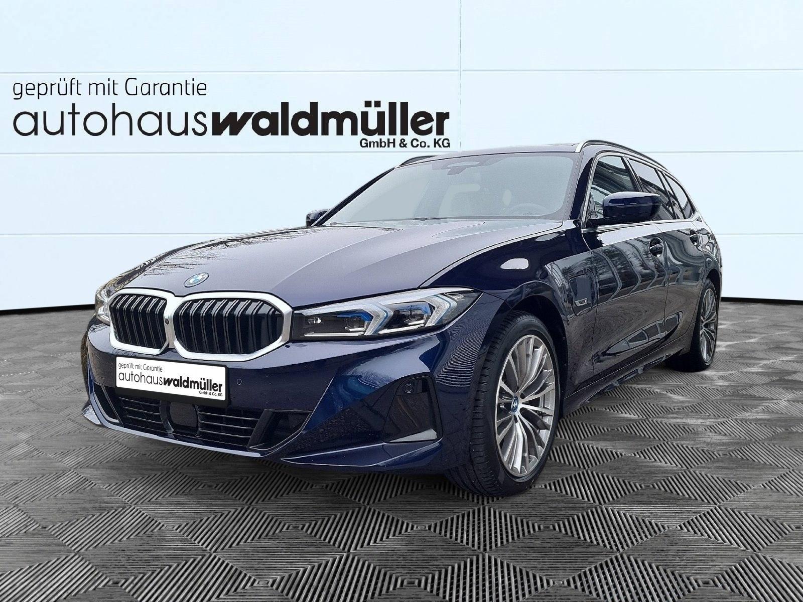 BMW 330e xDrive Touring