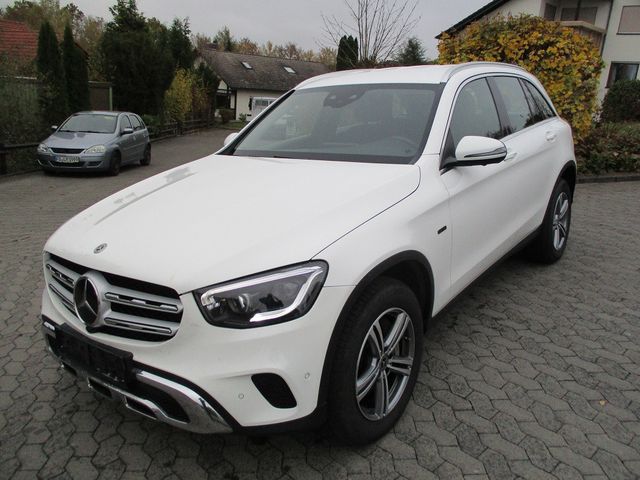 Mercedes-Benz GLC 300 e 4Matic+LED Scheinwerfer+AHK+NAVI