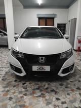 Honda Civic 1.6 i-DTEC Lifestyle Navi - Honda Civic Lifestyle mit Diesel-Antrieb