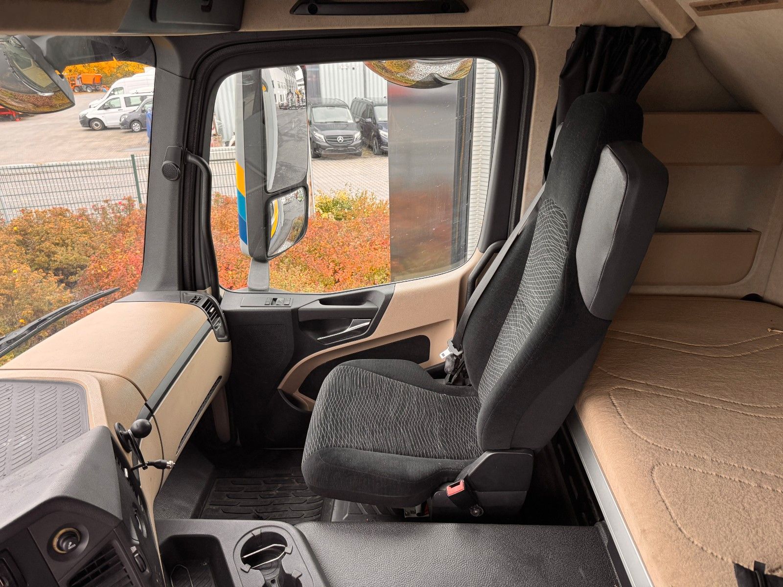 Fahrzeugabbildung Mercedes-Benz Actros 2643 L 6x2