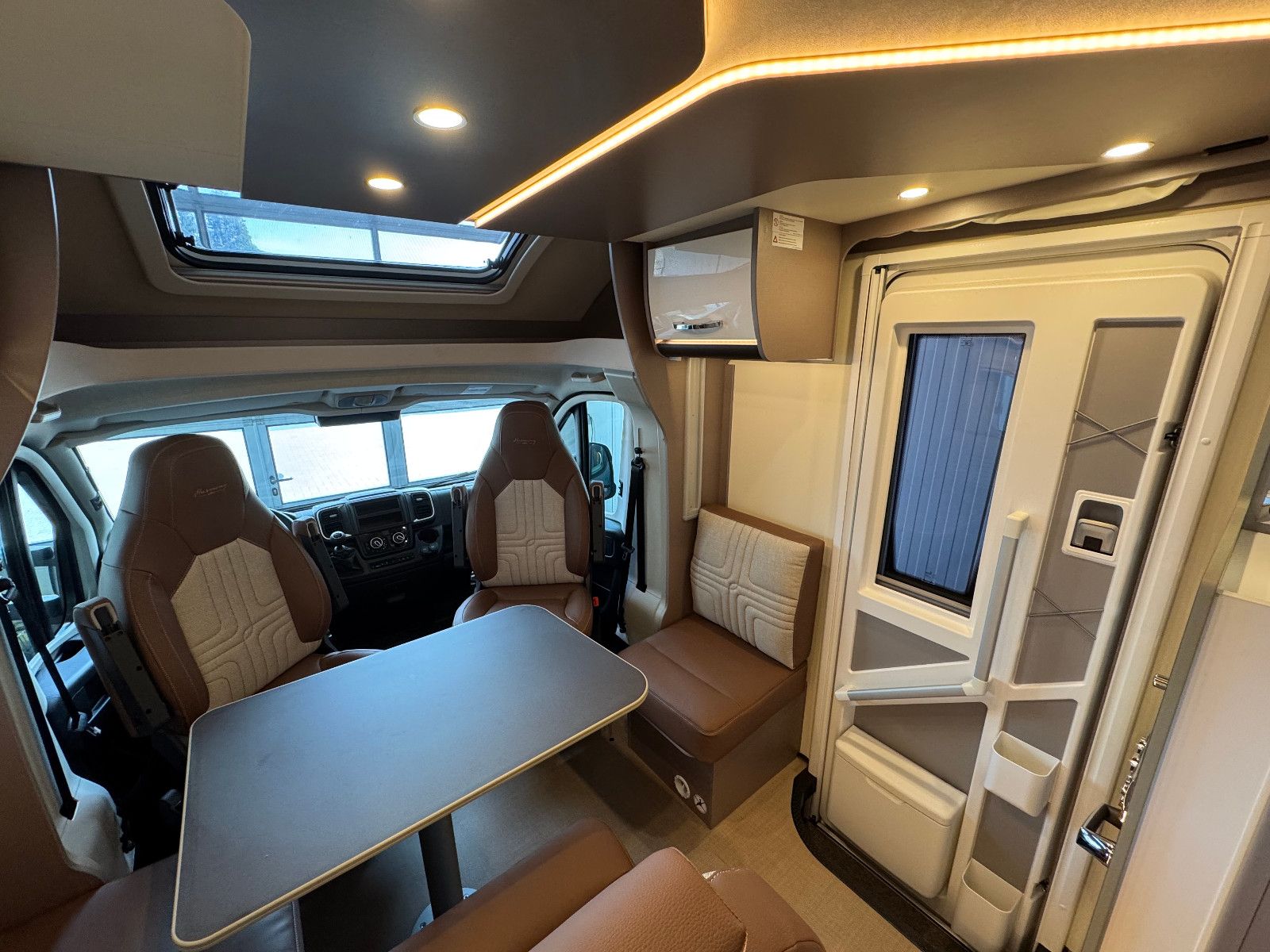 Fahrzeugabbildung Bürstner Lyseo TD 690 HL - 17.359€ SPAREN!