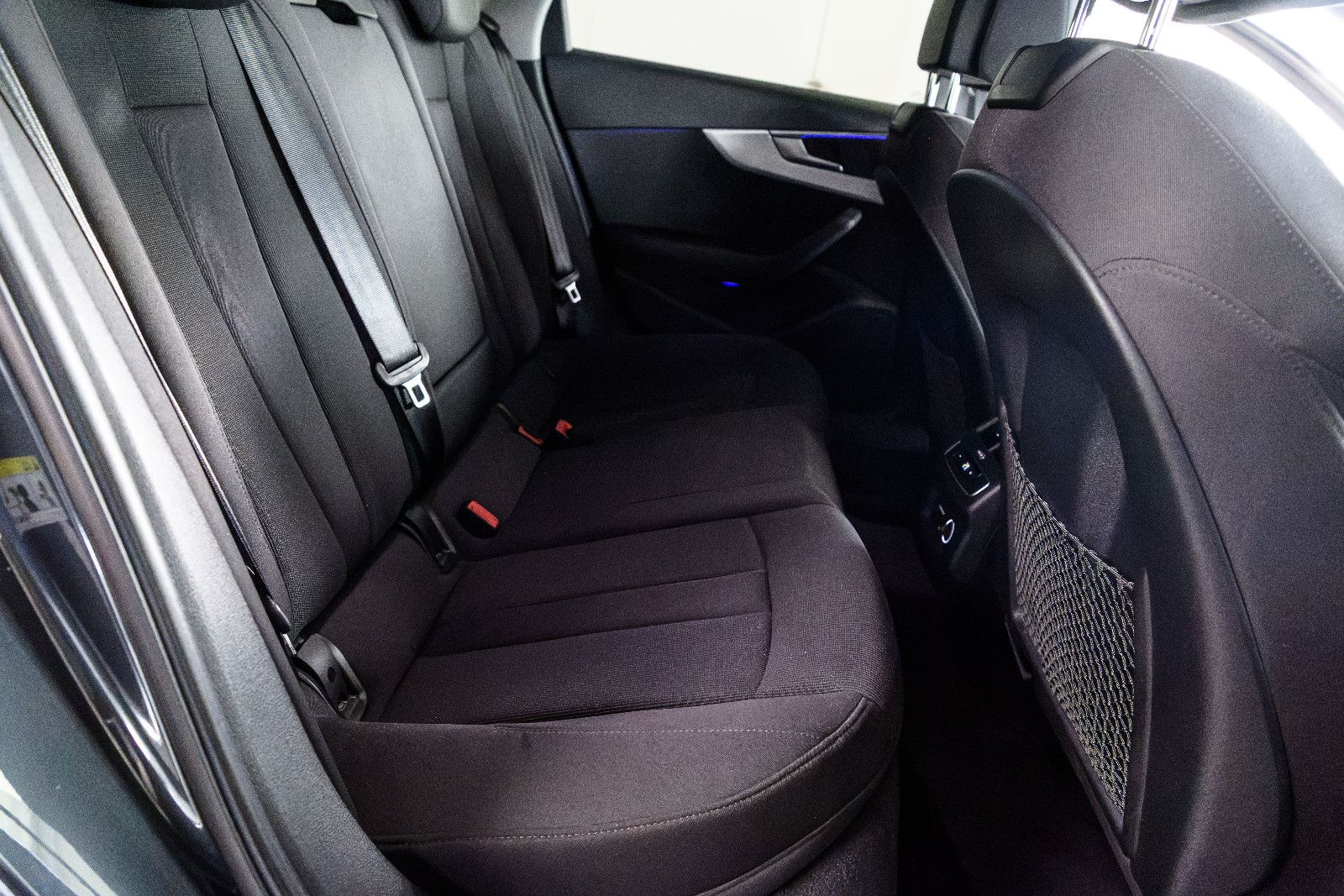 Fahrzeugabbildung Audi A4 Avant sport +LED +MICHELIN